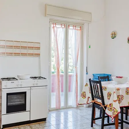Ginevra Villa *